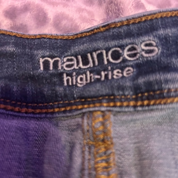 PATCHED RIPPED JEANS - Picture 6 of 6